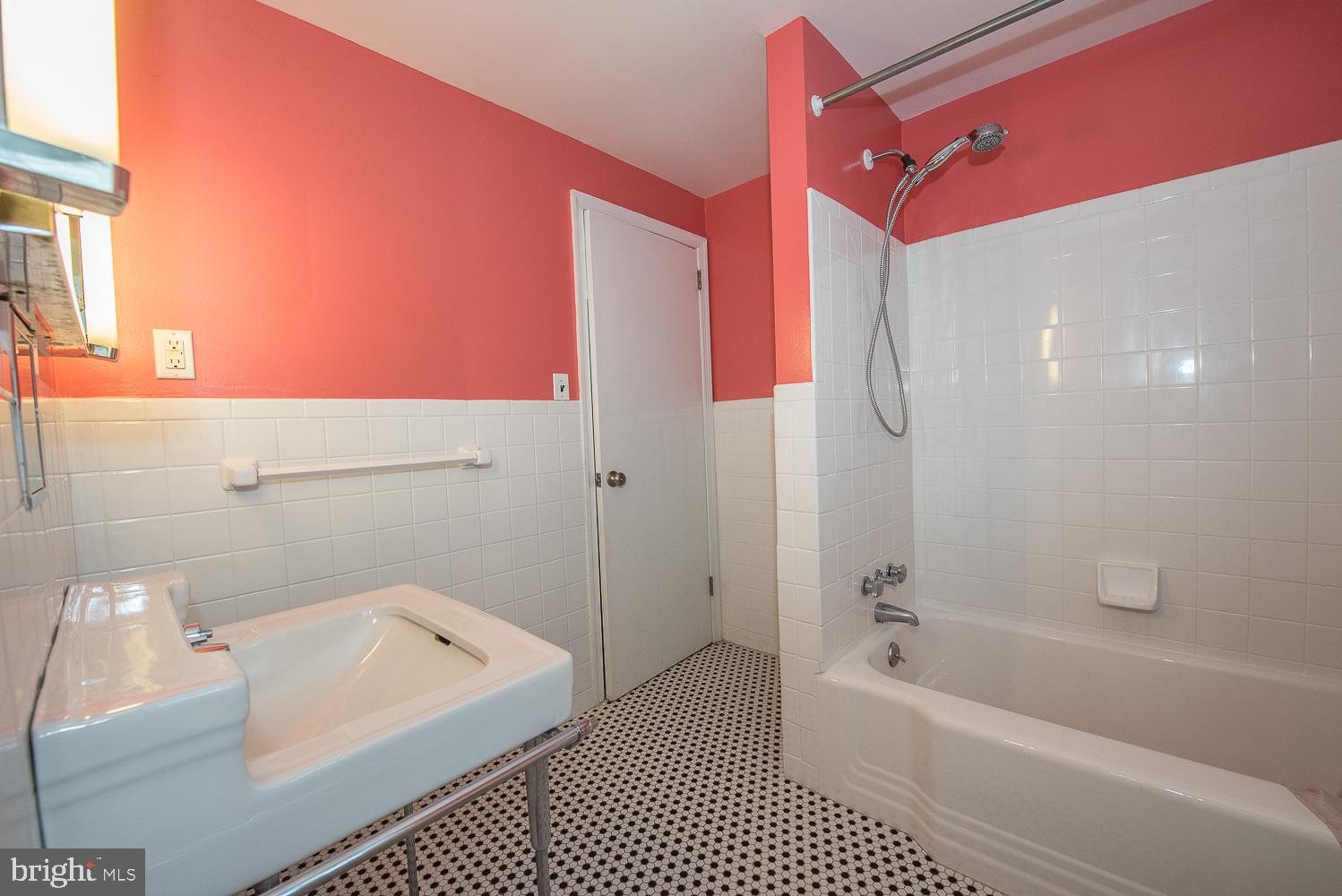 705 Conshohocken State Road Bala Cynwyd, PA 19004 - Photo 12 of 21 Gallery Image 12