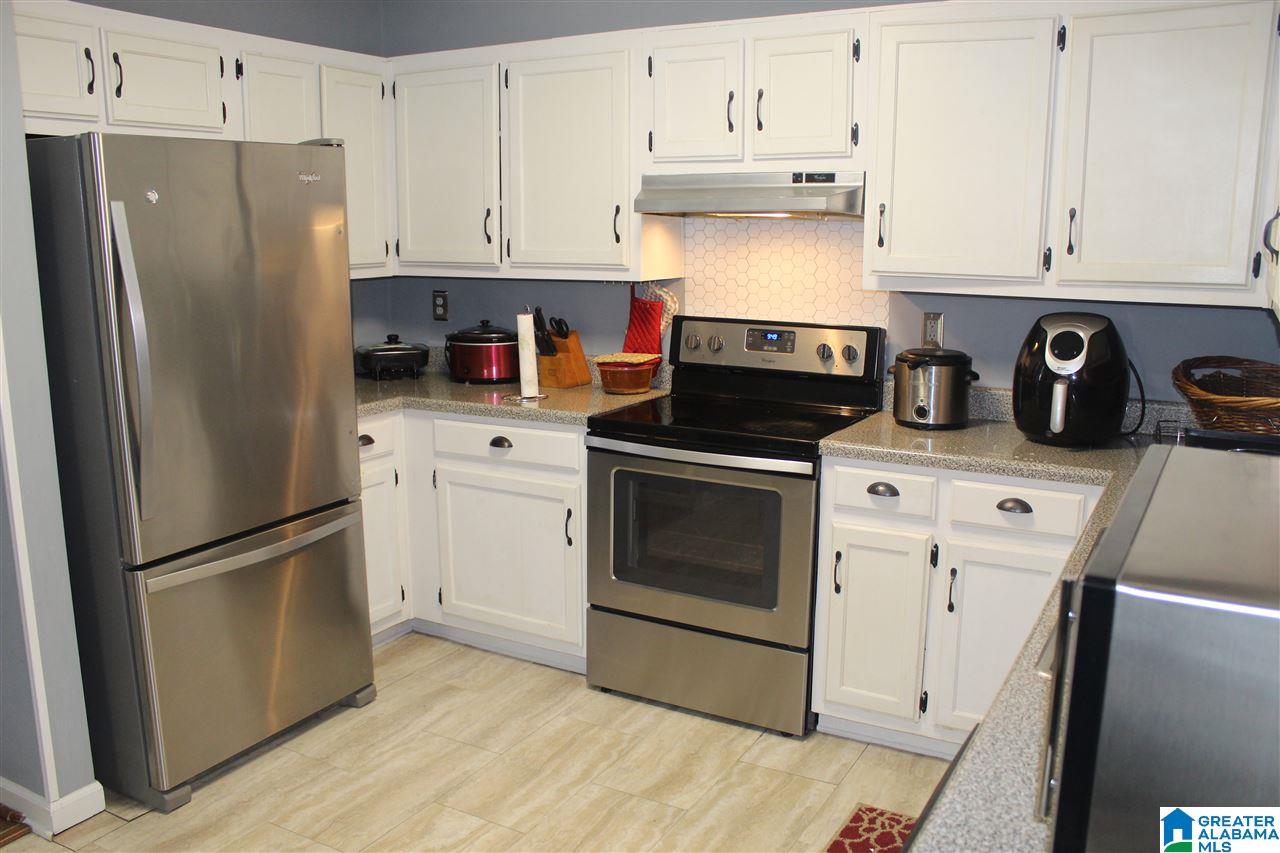 809 11th Street Pleasant Grove, AL 35127 - Photo 8 of 18