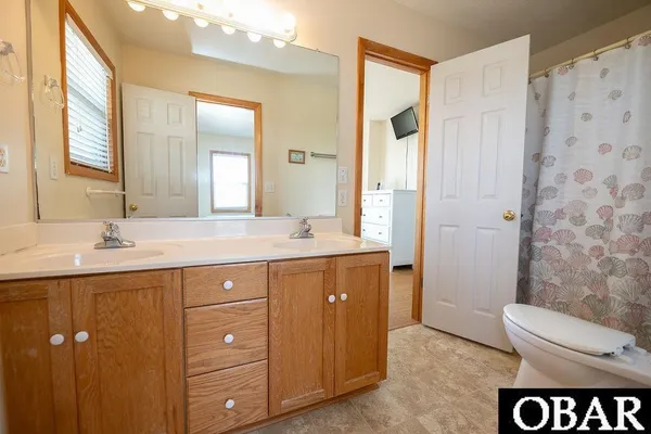 $915,000 | 121 West Westside Court, Nags Head, NC 27959