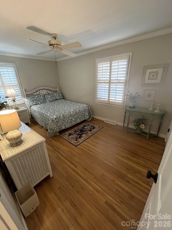 2800 Spring Valley Road Charlotte, NC 28210 - Photo 20 of 31 a bedroom with double bed and window