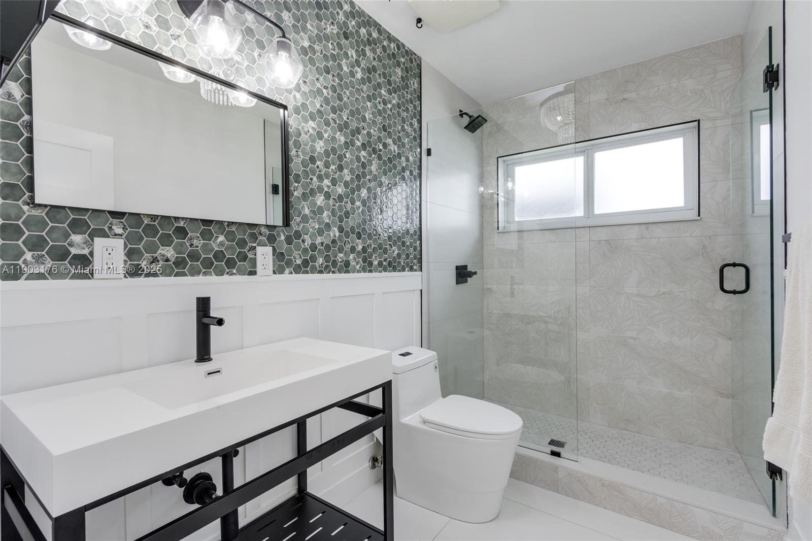 431 Southwest 20th Road Miami, FL 33129 - Photo 24 of 41