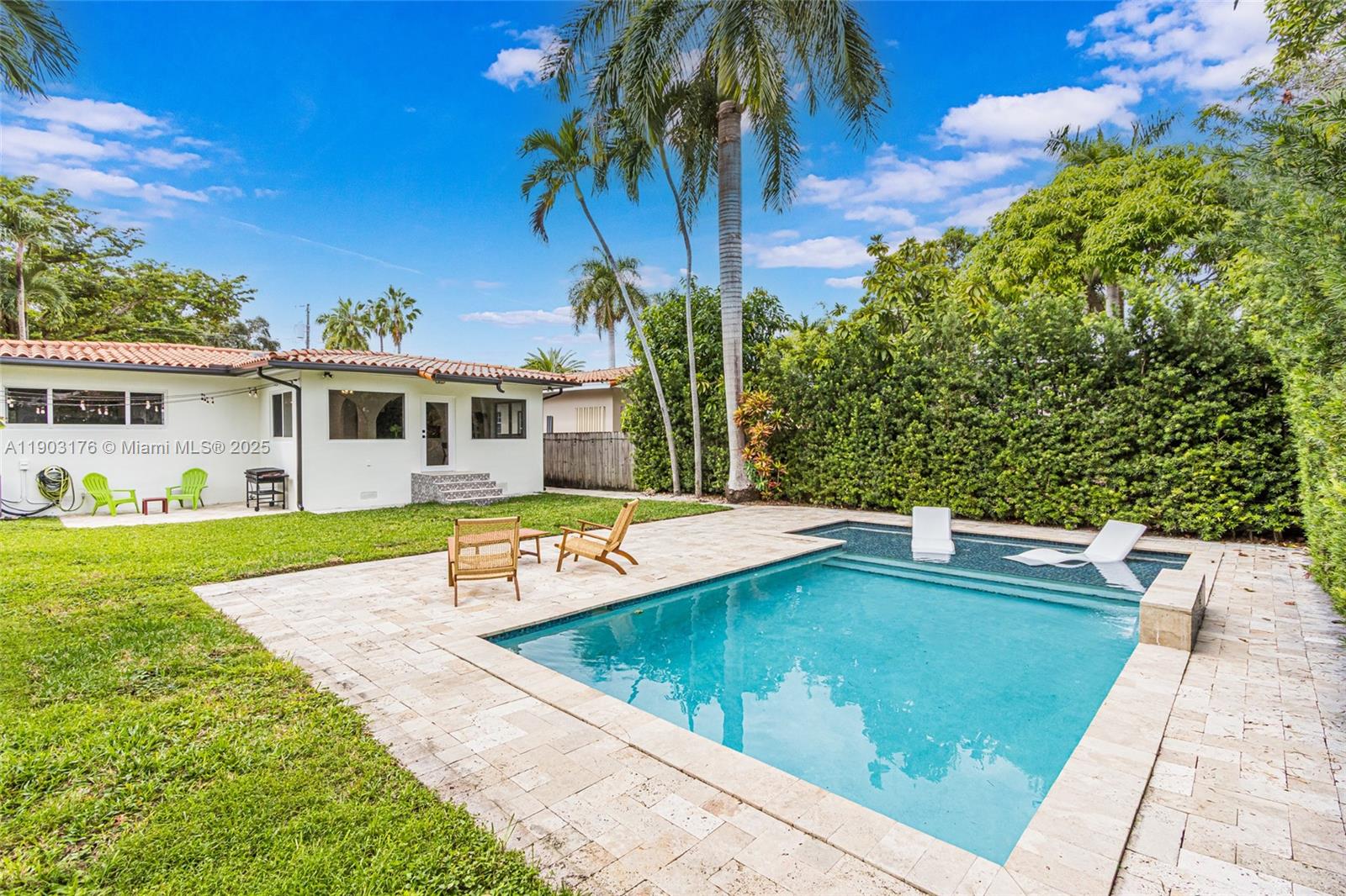431 Southwest 20th Road Miami, FL 33129 - Photo 10 of 41