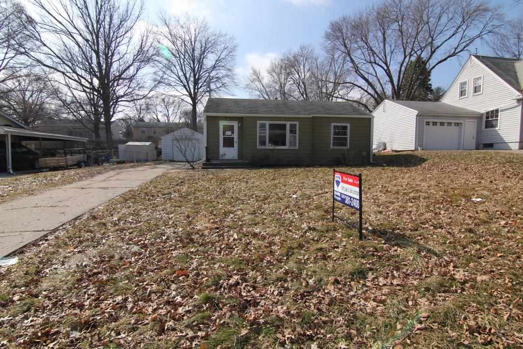 118 Middle Road Muscatine, IA 52761 - Photo 1 of 11 Gallery Image 1