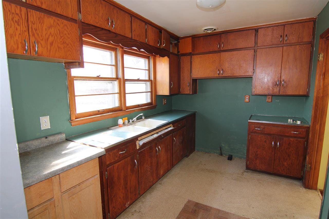 118 Middle Road Muscatine, IA 52761 - Photo 3 of 11 Gallery Image 3