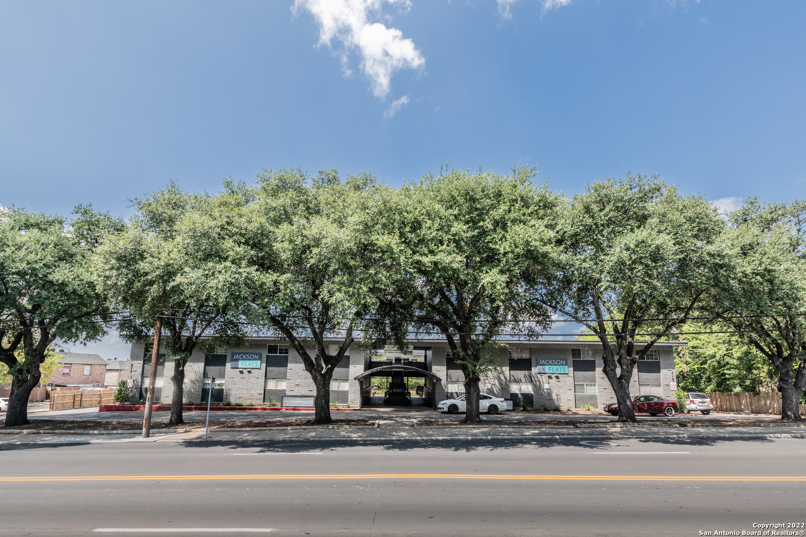 615 Vance Jackson Road, Unit 204 San Antonio, TX 78201 - Photo 4 of 14 a view of a building with a street