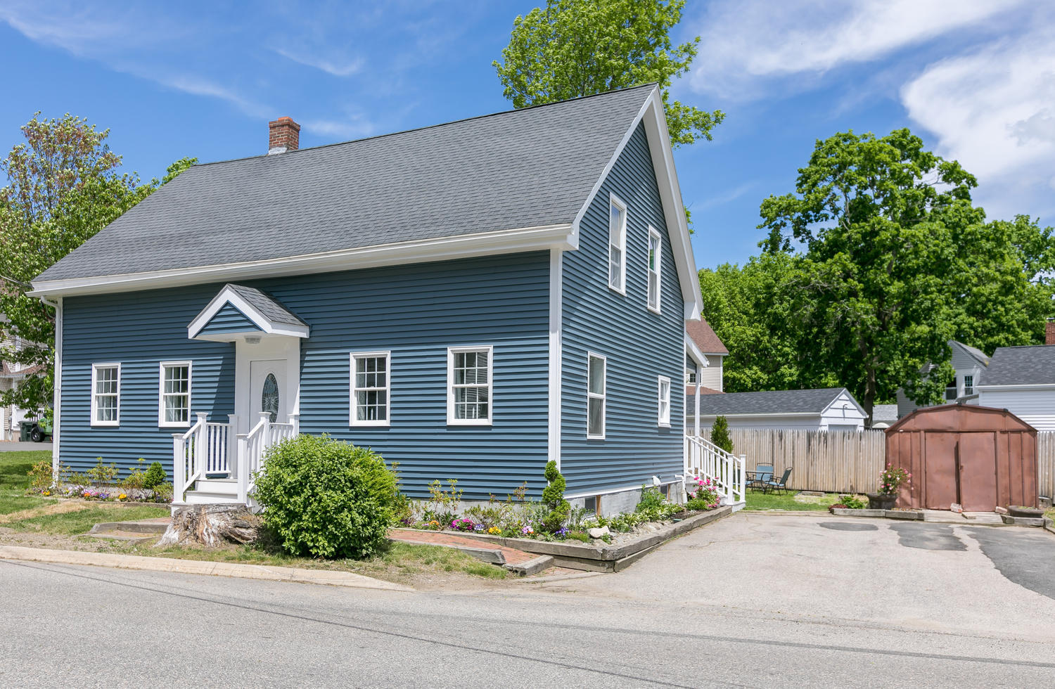 130 Common Street Saco, ME 04072 - Photo 2 of 37 130 Common St Saco ME 04072-large-002-00