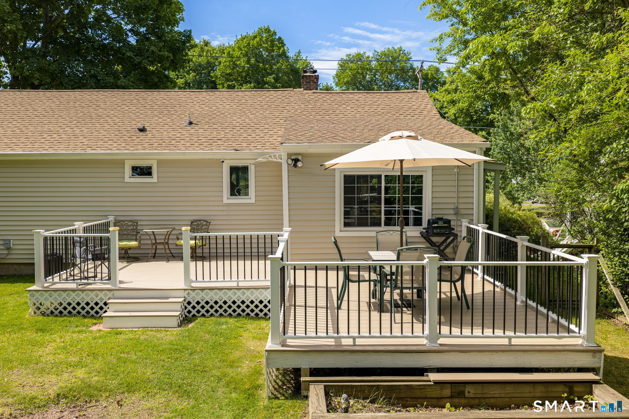 32 Parsons Road Enfield, CT 06082 - Photo 6 of 40