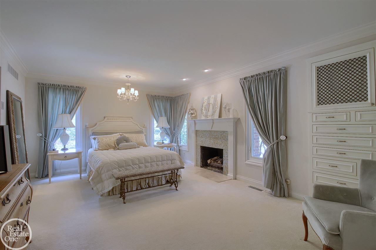 1275 Whittier Road Grosse Pointe Park, MI 48230 - Photo 21 of 42