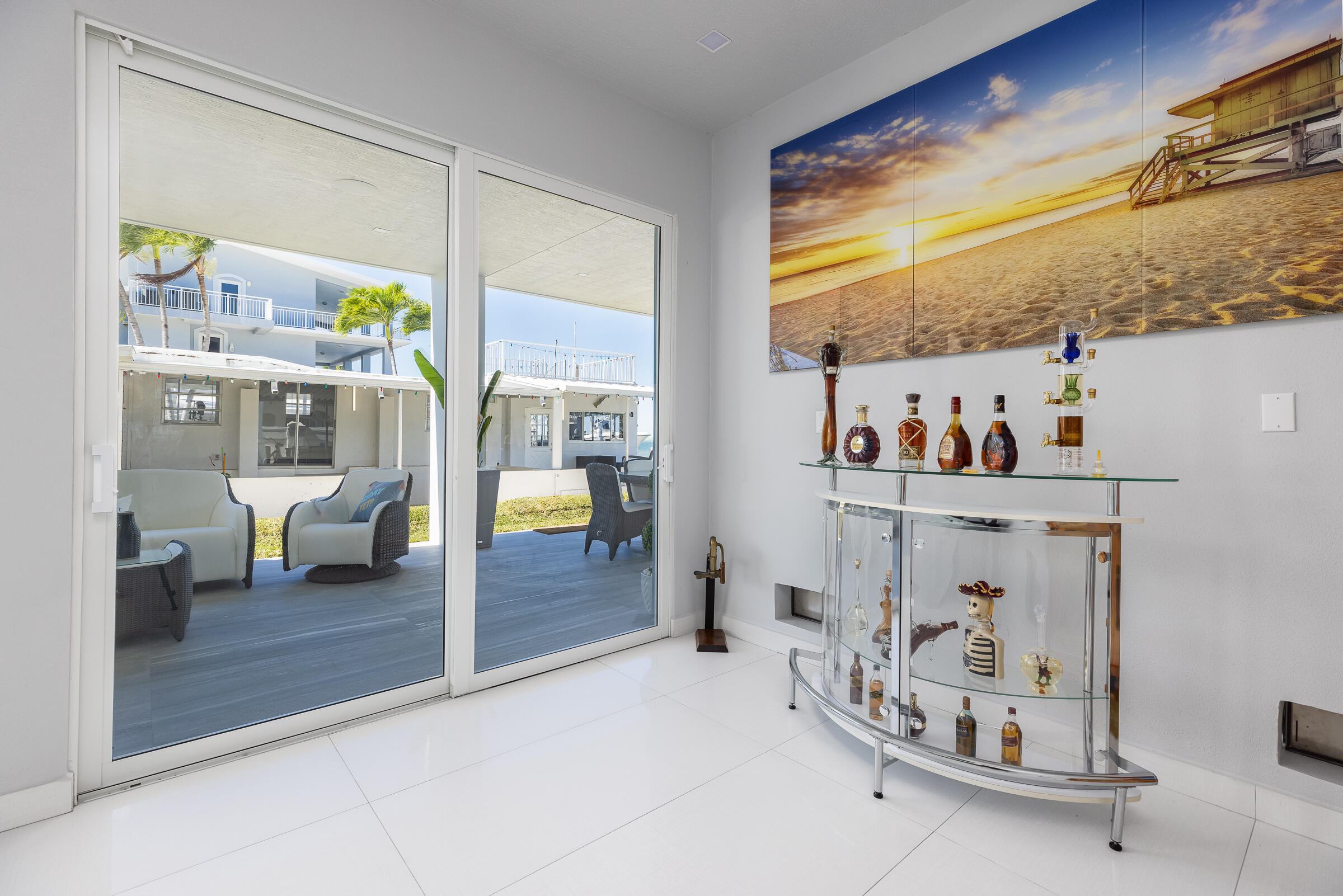 45 Cormorant Drive Key Largo, FL 33037 - Photo 41 of 51 a very nice looking room with a large window