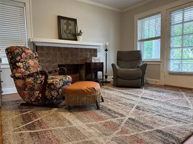 $195,000 | 311 East 43rd Street, Unit 2W, Kansas City, MO 64111