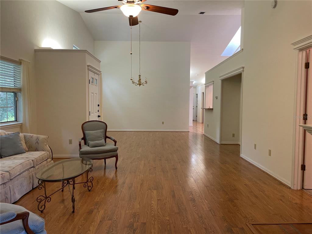 4912 Southwest 10th Lane Gainesville, FL 32607 - Photo 8 of 27 Gallery Image 8