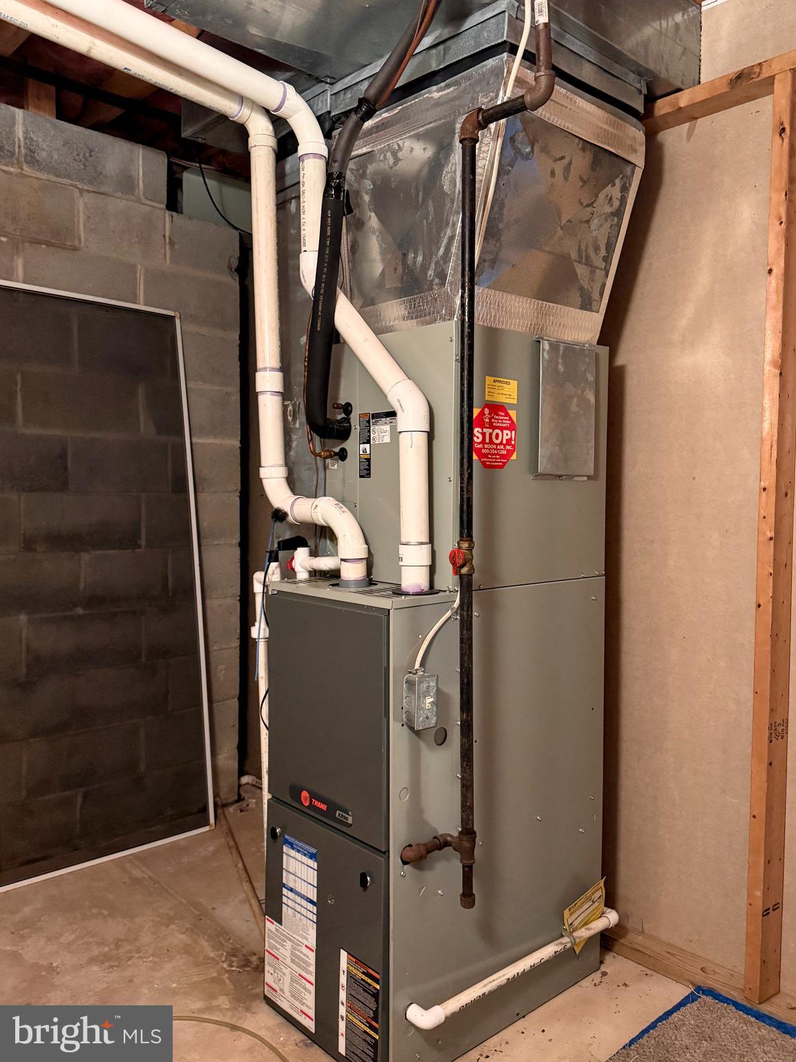 363 Chickory Way Newark, DE 19711 - Photo 37 of 42 a utility room with dryer and washer