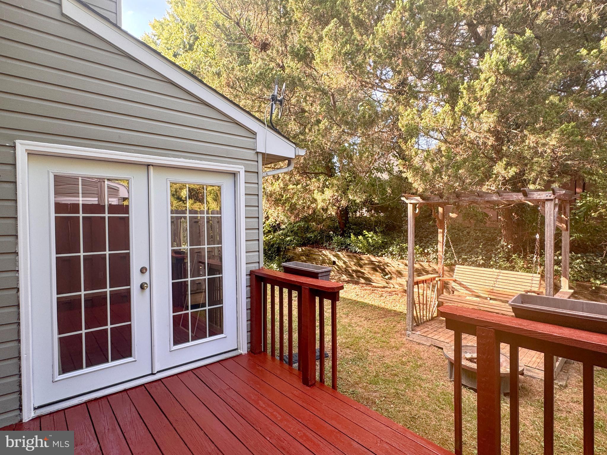 363 Chickory Way Newark, DE 19711 - Photo 38 of 42 a view of a house with backyard and sitting area