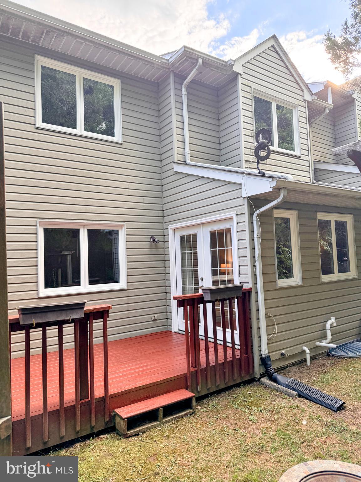 363 Chickory Way Newark, DE 19711 - Photo 41 of 42 a view of a house with backyard and porch