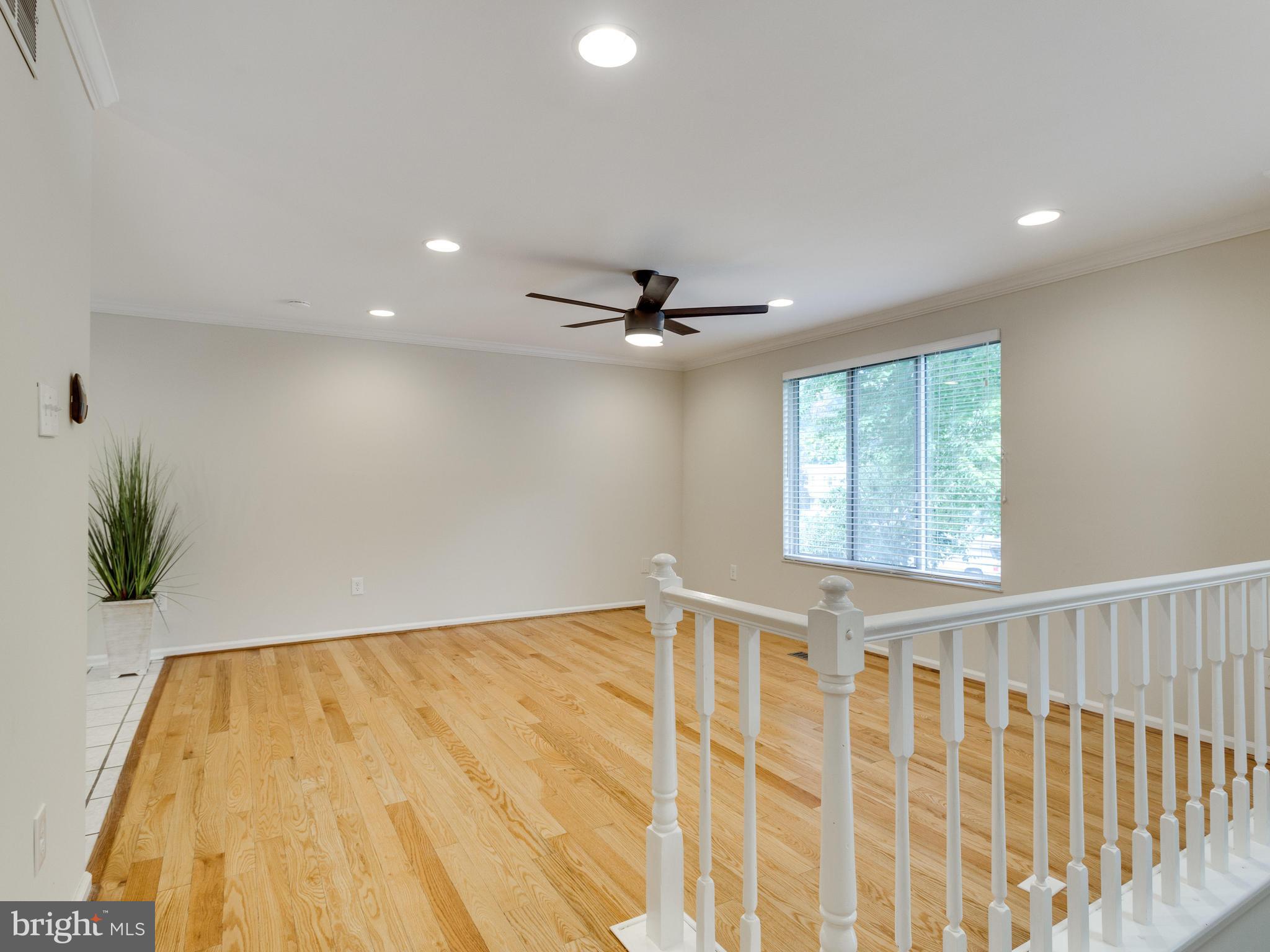5828 Heming Avenue Springfield, VA 22151 - Photo 5 of 30 Family Room