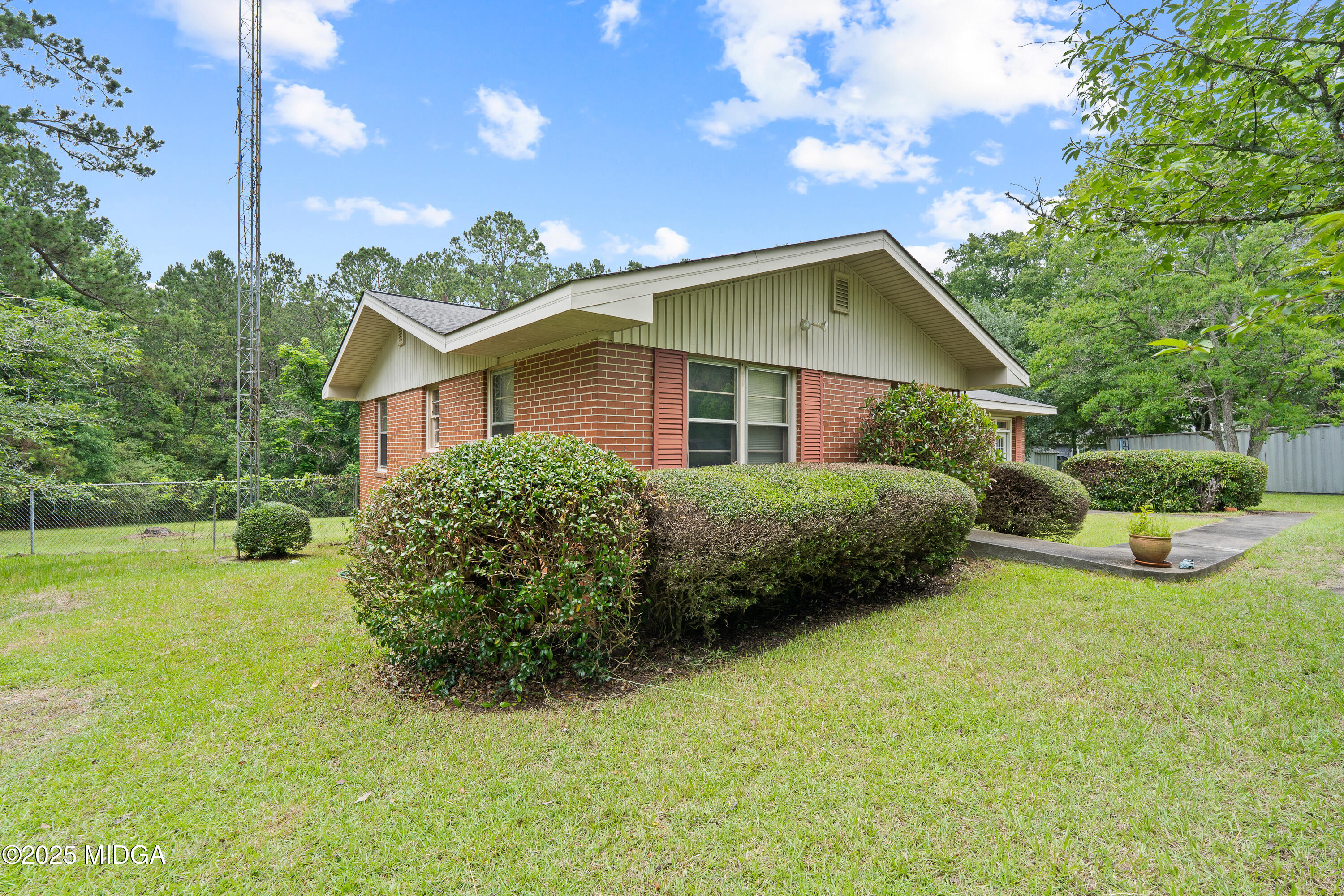 114 Pippin Road Hillsboro, GA 31038 - Photo 3 of 14 114 Pippen Rd-06571