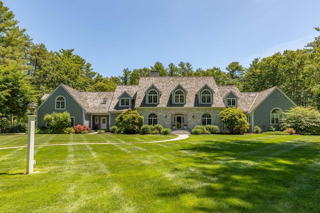 8 Stanton Circle Boxford, MA 01921 - Photo 1 of 42 Gallery Image 1