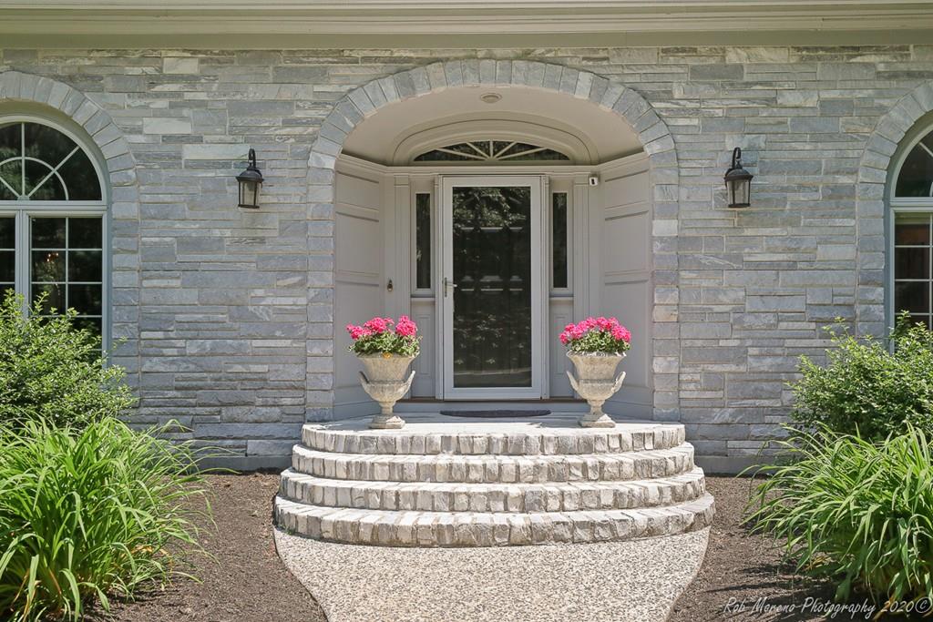 8 Stanton Circle Boxford, MA 01921 - Photo 2 of 42 Gallery Image 2