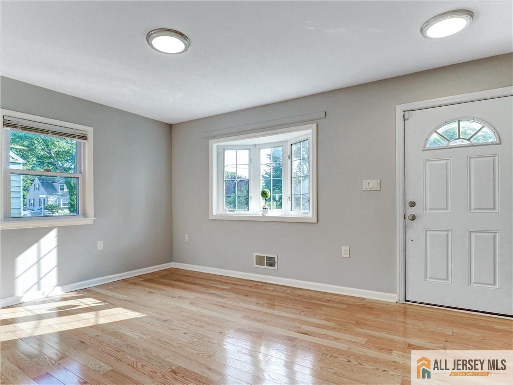 170 Prospect Avenue Edison, NJ 08817 - Photo 7 of 45