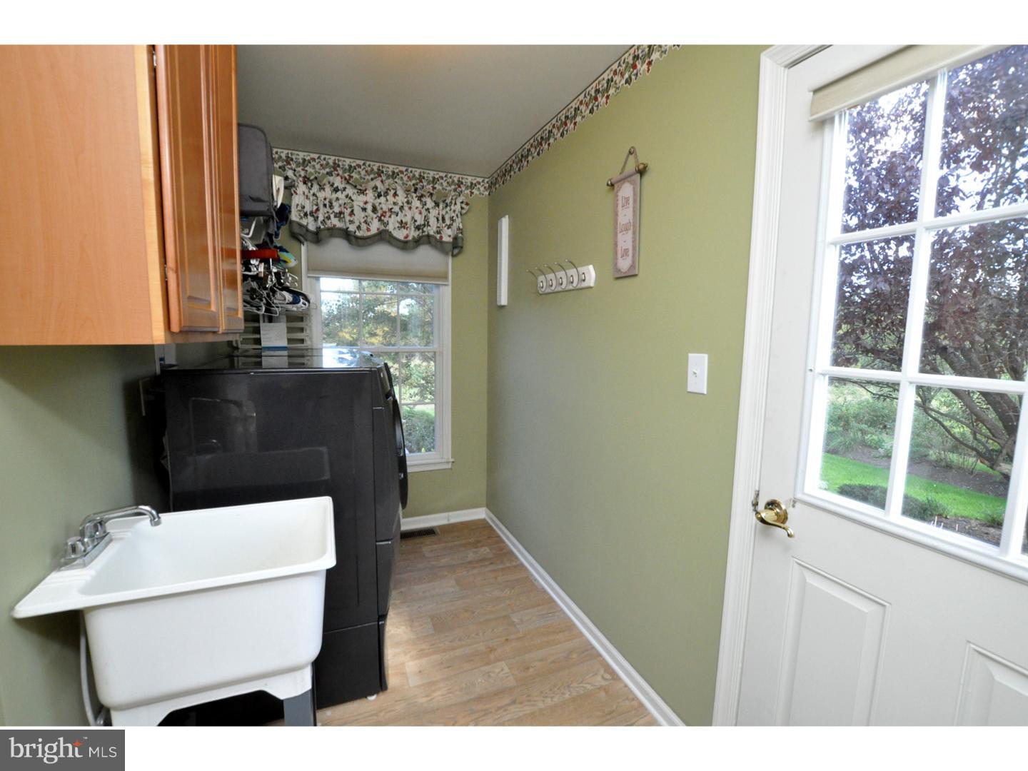 28 Waters Edge Drive Riverside, NJ 08075 - Photo 13 of 24 Laundry Room
