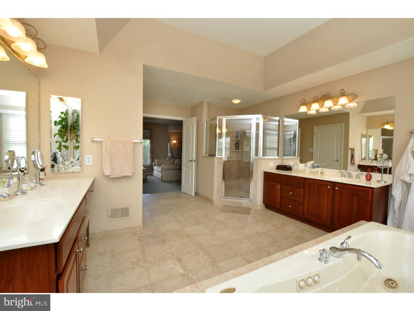 28 Waters Edge Drive Riverside, NJ 08075 - Photo 18 of 24 Bathroom