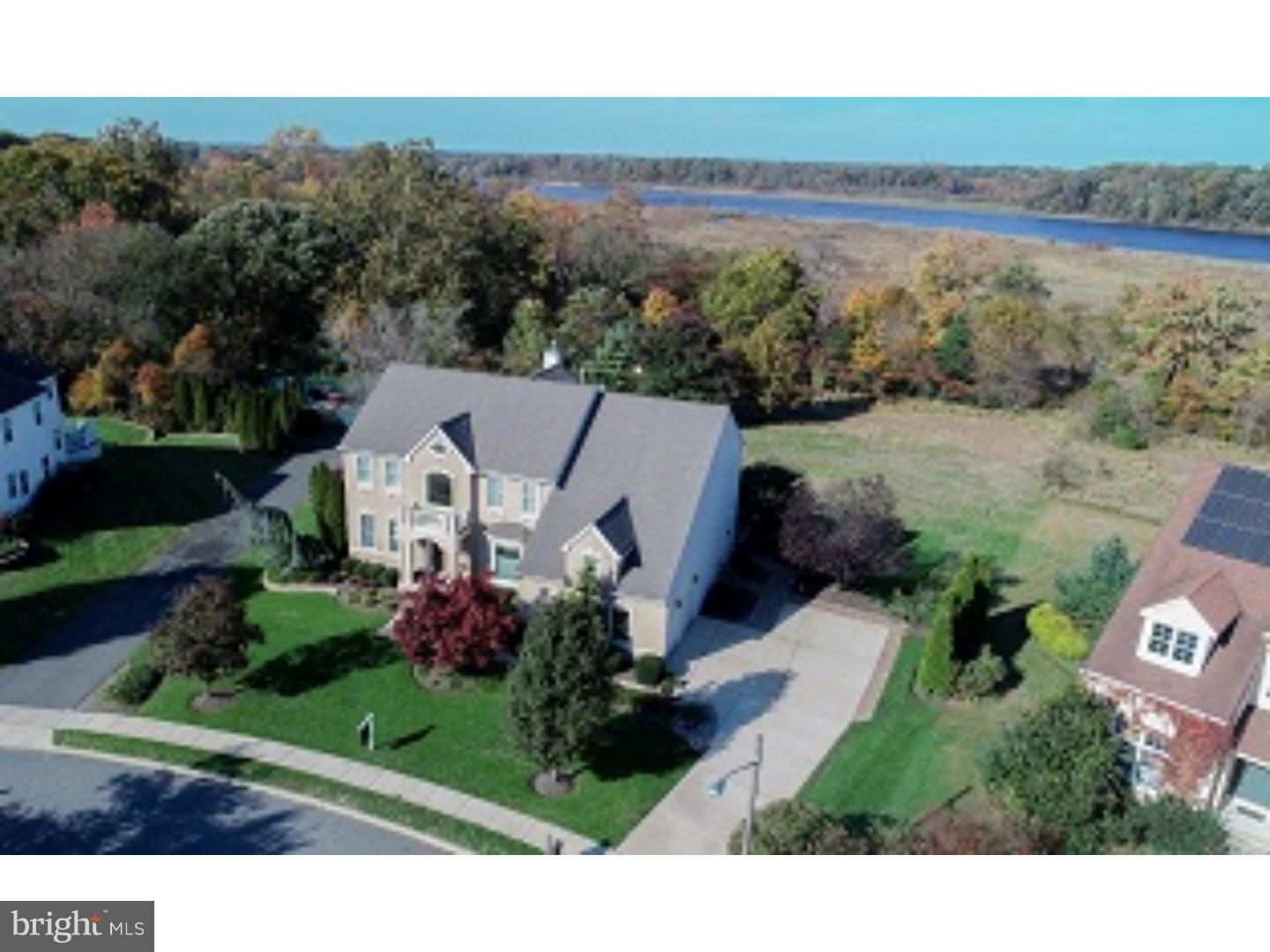 28 Waters Edge Drive Riverside, NJ 08075 - Photo 3 of 24
