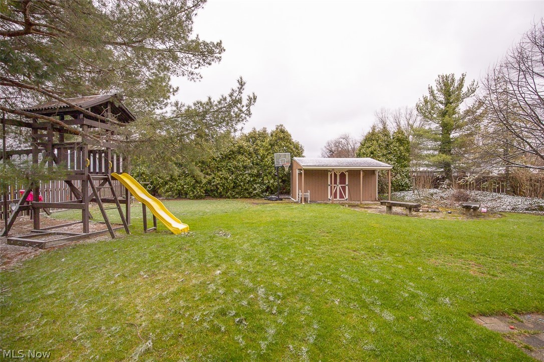 8493 Webster Road Strongsville, OH 44136 - Photo 5 of 33