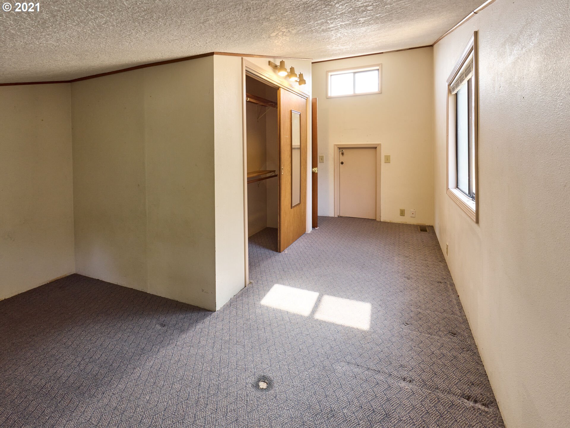 5696 South Whiskey Hill Road Hubbard, OR 97032 - Photo 16 of 30 Gallery Image 16