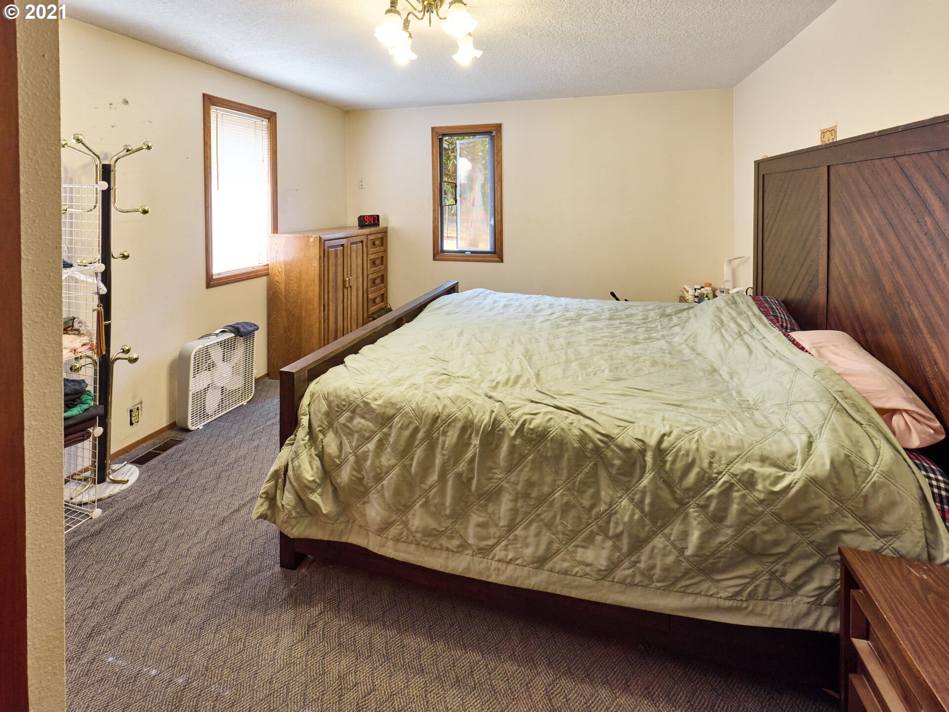 5696 South Whiskey Hill Road Hubbard, OR 97032 - Photo 10 of 30 Gallery Image 10