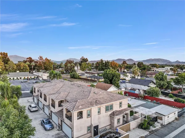 $2,200,000 | 228 North Orange Avenue, Rialto, CA 92376