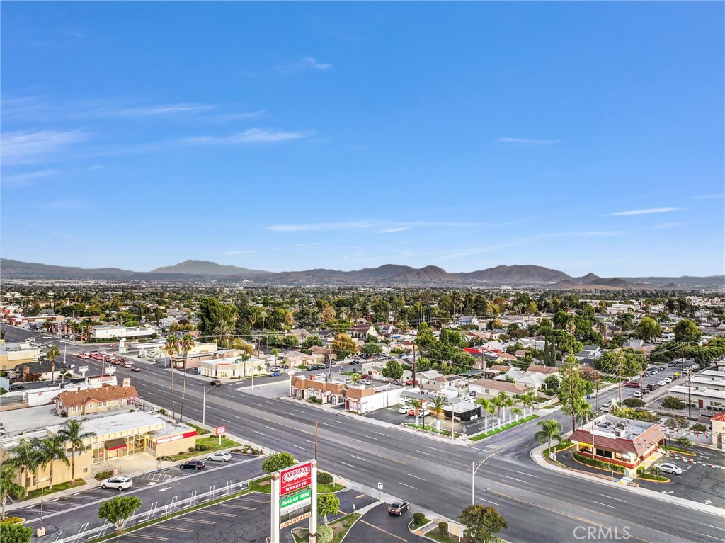 228 North Orange Avenue Rialto, CA 92376 - Photo 32 of 34 an view of a city