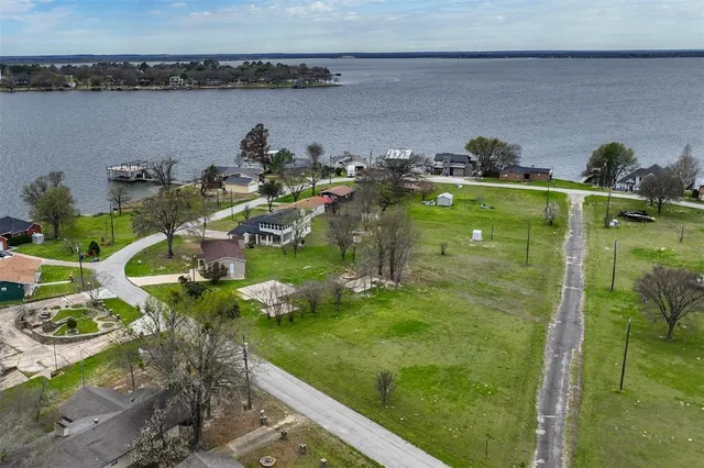 $379,900 | 16030 St Paul Drive, Caney City, TX 75148