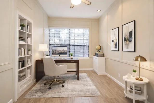 $2,300 | 4 Bayou Pointe Drive, Houston, TX 77063