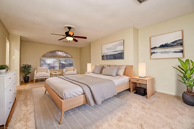 $2,300 | 4 Bayou Pointe Drive, Houston, TX 77063