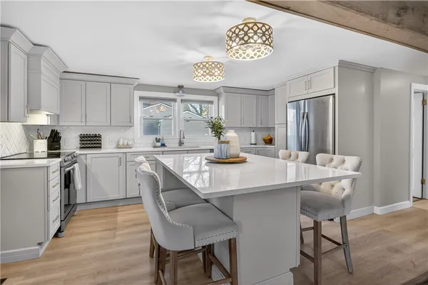 $449,900 | 80 Glendale Avenue, Warwick, RI 02889