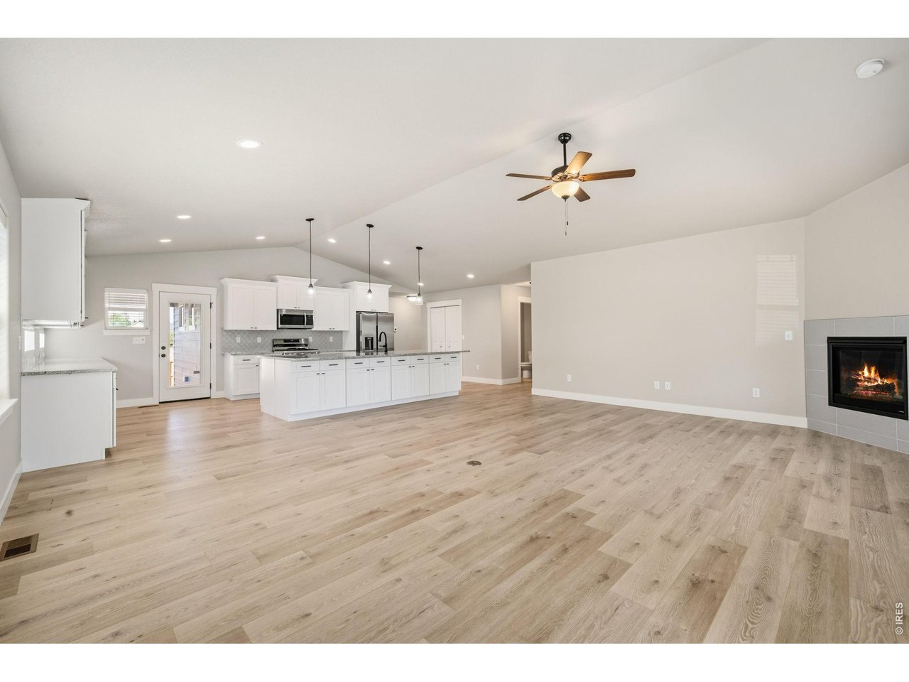 5753 Pintail Way Frederick, CO 80504 - Photo 7 of 23
