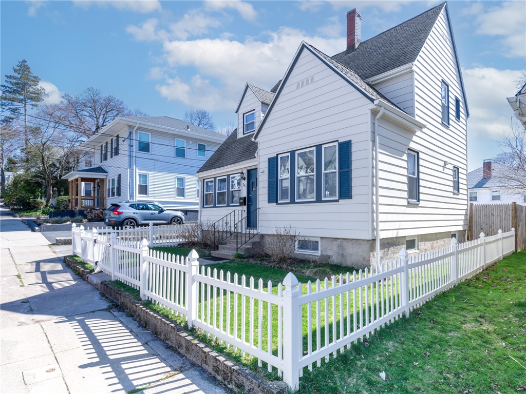 56 Harvard Street Pawtucket, RI 02860 - Photo 2 of 28