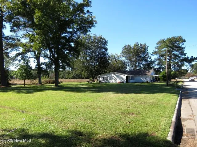 $189,900 | 7 Conway Road, Fair Bluff, NC 28439
