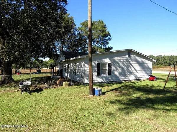 $170,000 | 7 Conway Road, Fair Bluff, NC 28439