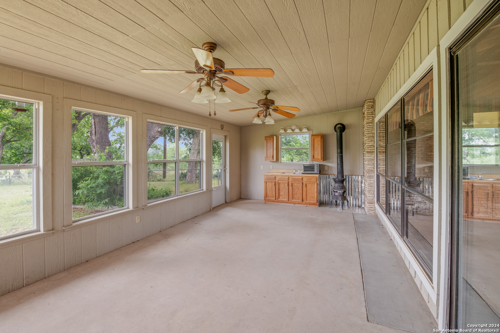 1457 West Ranch Road 1674 Junction, TX 76849 - Photo 15 of 36