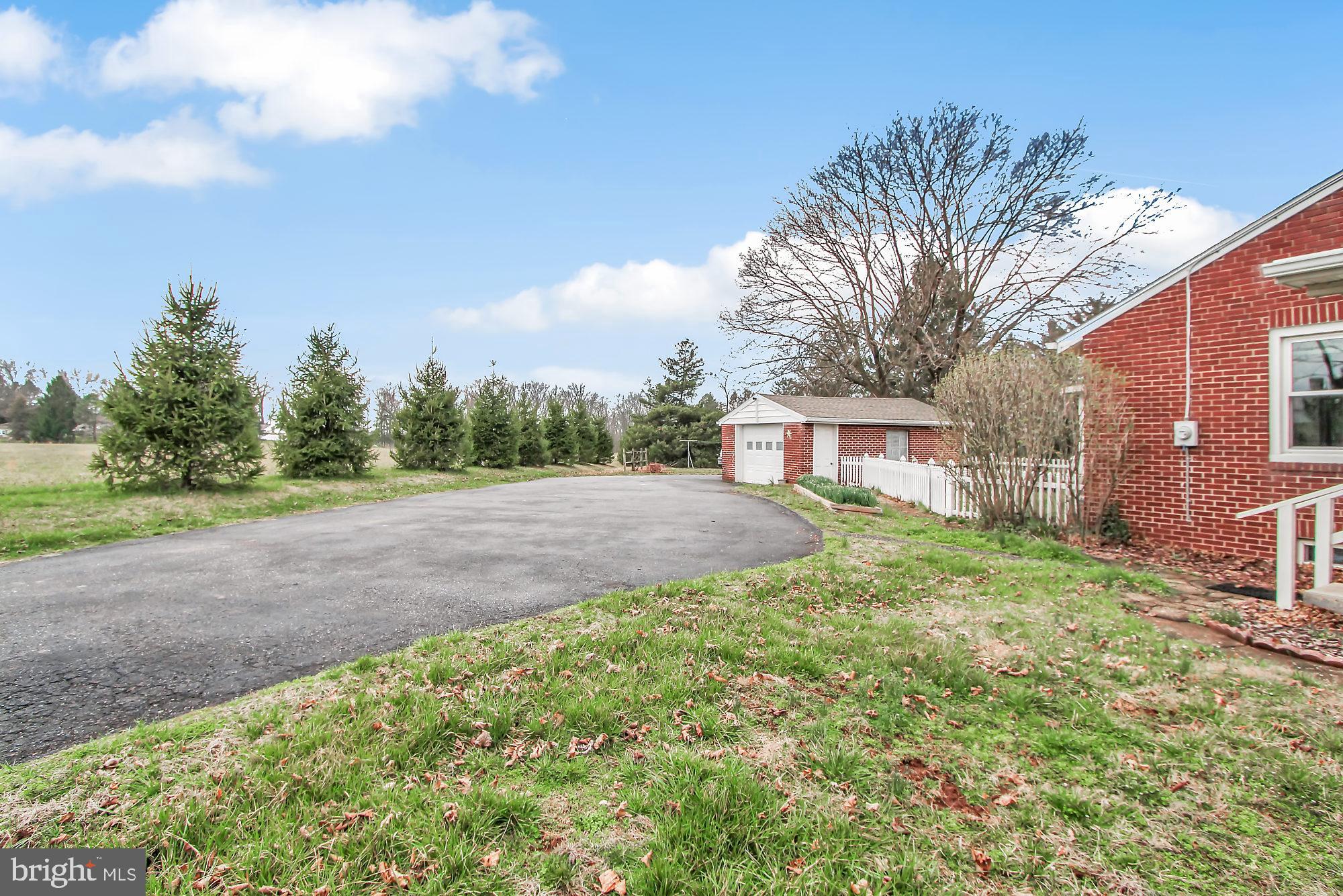 2291 Baker Road York, PA 17408 - Photo 24 of 28 Gallery Image 24