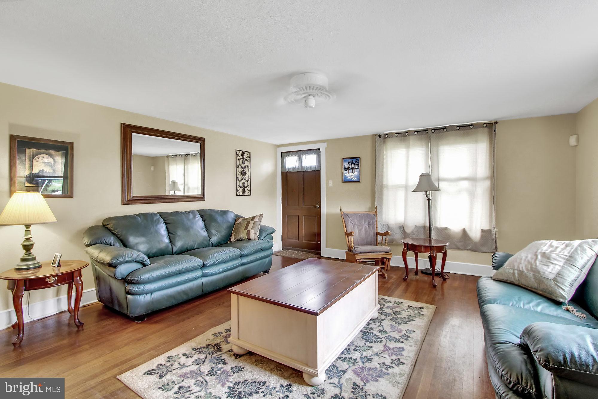 2291 Baker Road York, PA 17408 - Photo 4 of 28 Gallery Image 4