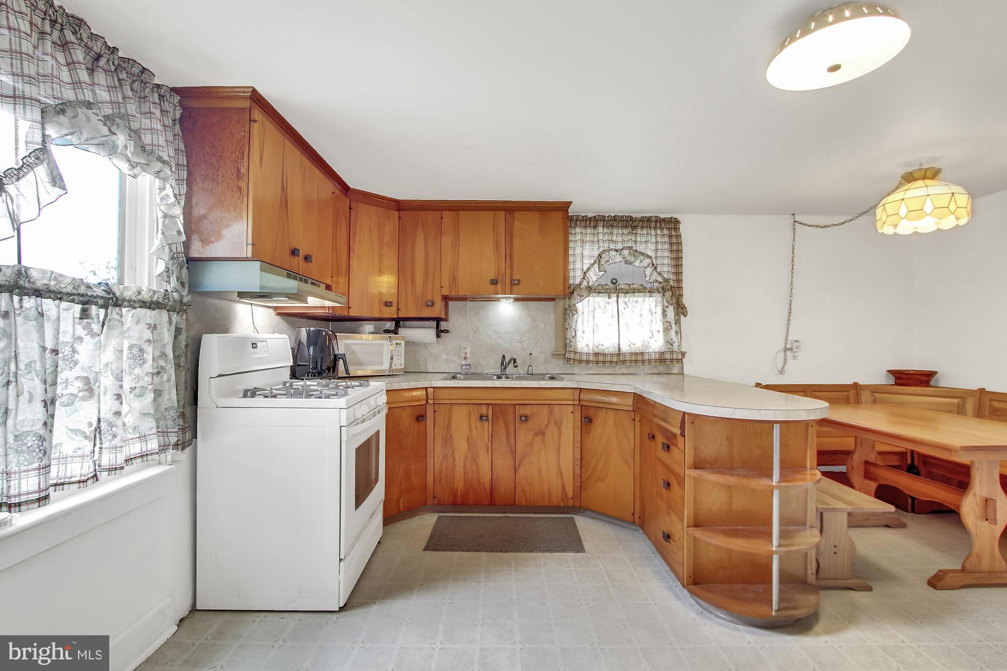 2291 Baker Road York, PA 17408 - Photo 7 of 28 Gallery Image 7