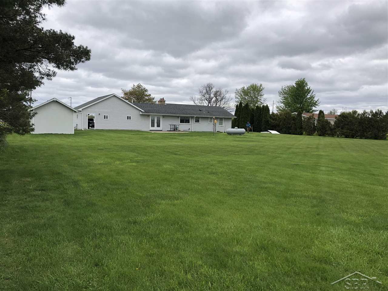 2527 East Brooks Road Midland, MI 48640 - Photo 32 of 37 50034151-31.JPG