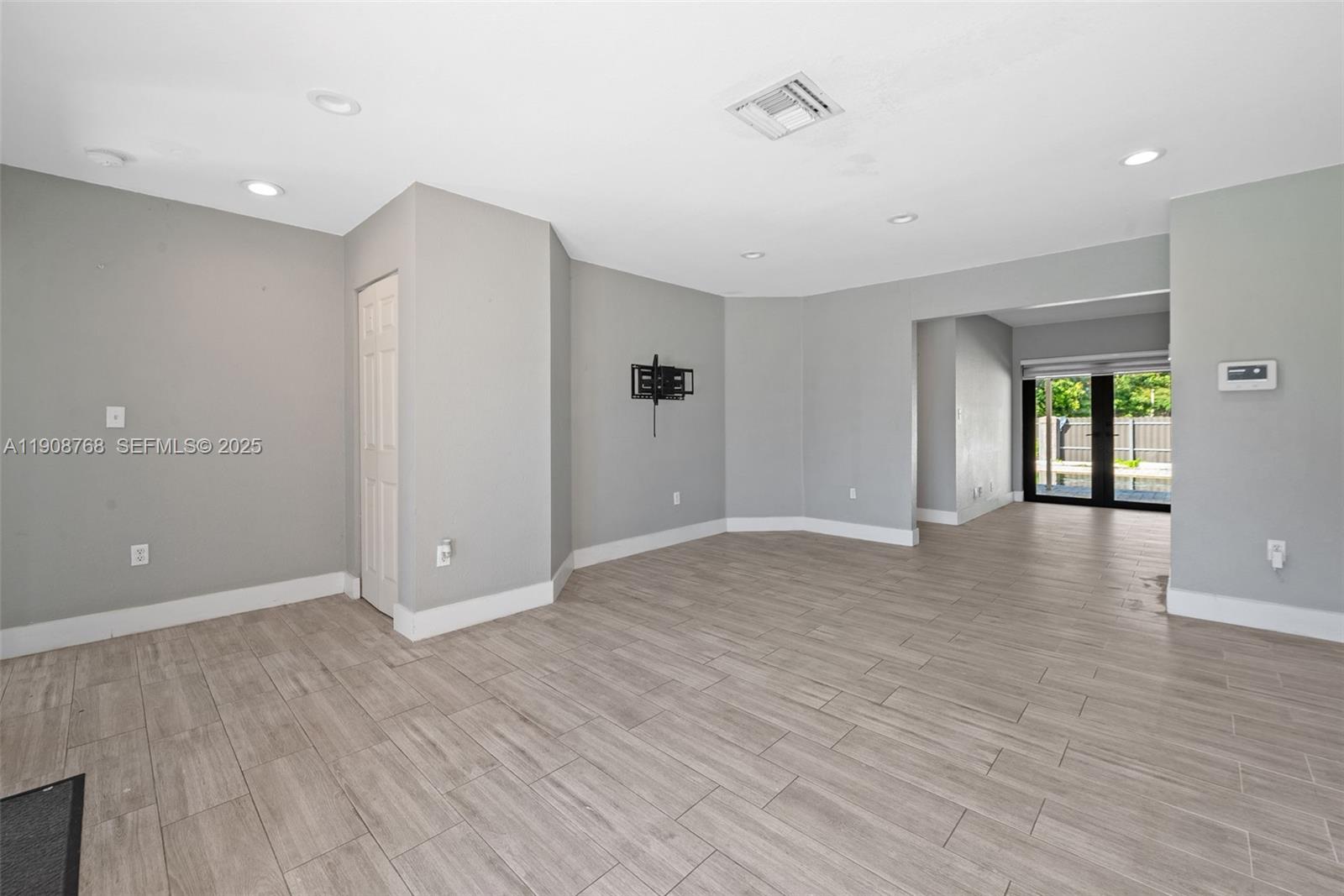 27150 Southwest 134th Place Homestead, FL 33032 - Photo 4 of 26