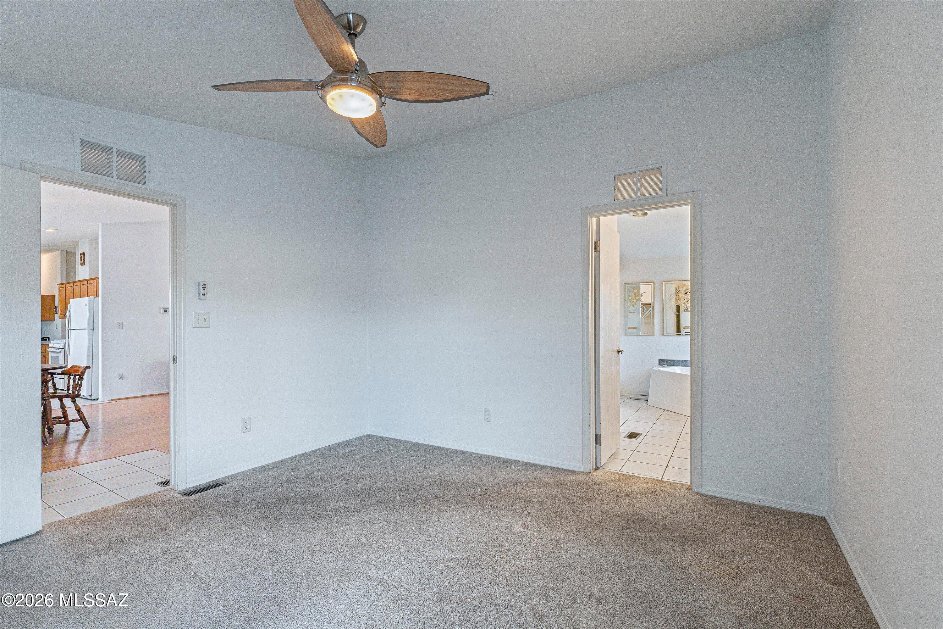 8401 South Kolb Road, Unit 524 Tucson, AZ 85756 - Photo 19 of 31 Primary Bedroom