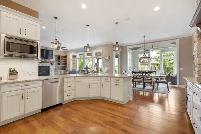 $860,000 | 45-w210 Timberview Drive, Hampshire, IL 60140