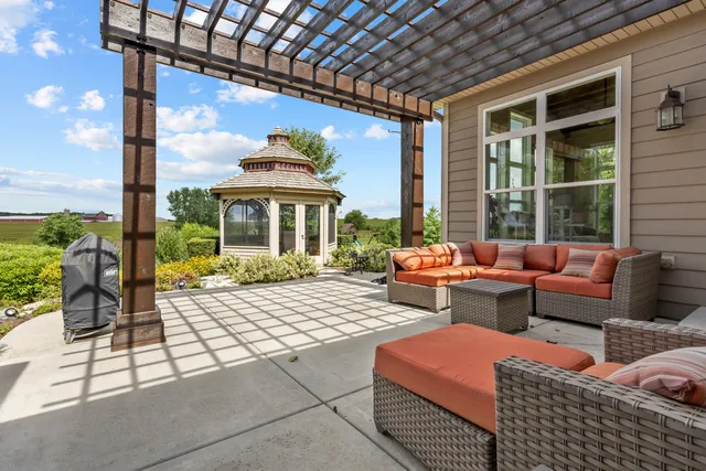 $860,000 | 45-w210 Timberview Drive, Hampshire, IL 60140