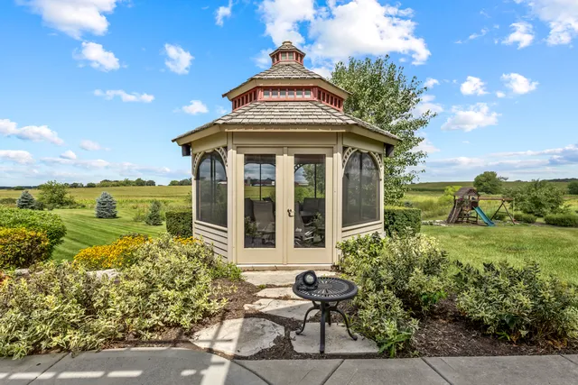 $860,000 | 45-w210 Timberview Drive, Hampshire, IL 60140