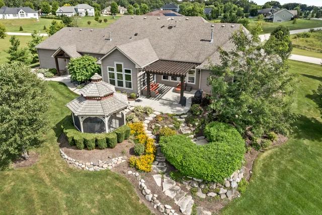 $860,000 | 45-w210 Timberview Drive, Hampshire, IL 60140